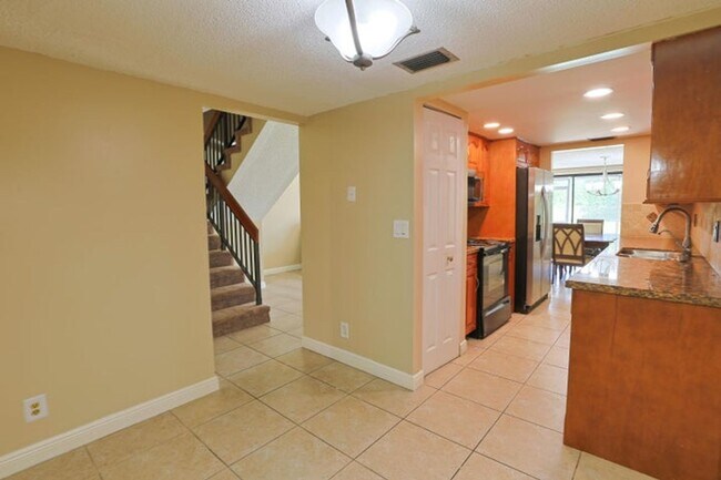 Foto del edificio - 2794 NW 80th Ave
