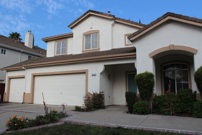 Foto del edificio - New To The Rental Market Very Nice 3 bedro...