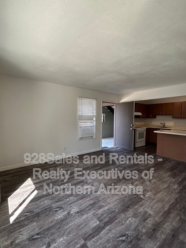 Foto del edificio - 1200 S Riordan Ranch St