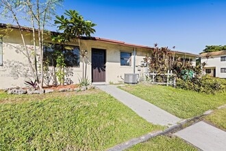 Building Photo - 28147 SW 142nd Ct