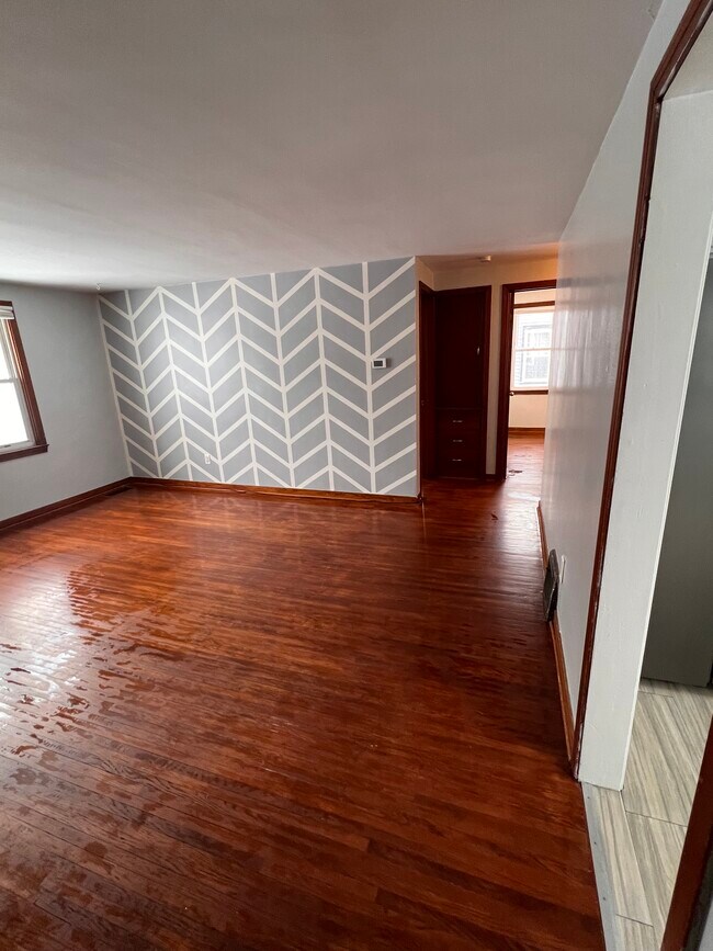 Living room - 626 Beach Rd