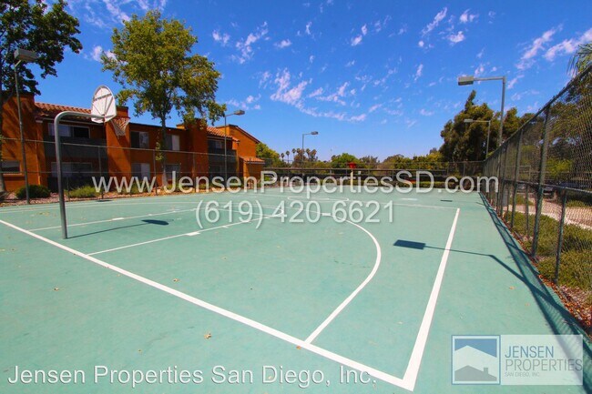 Building Photo - 3136 Bonita Rd