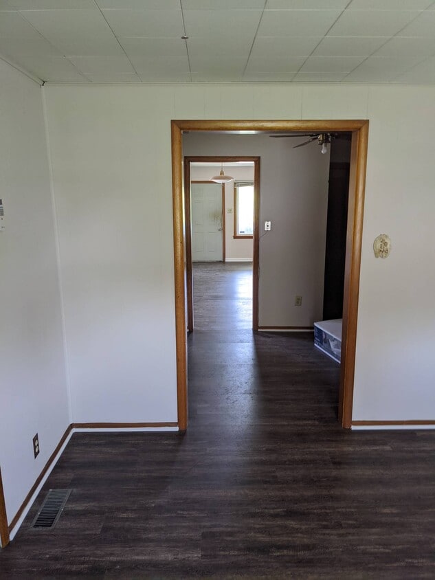 Primary Photo - 3915 Brookville Rd