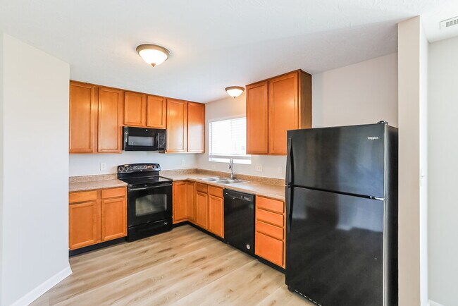 Foto del edificio - 2294 McGregor Dr