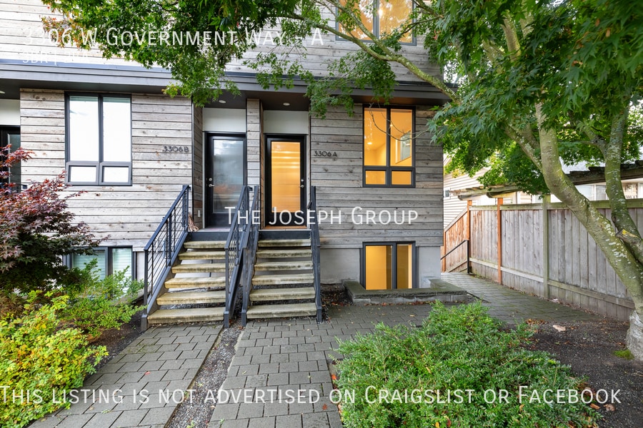 Primary Photo - Stunning Magnolia 3 bed w/rooftop deck
