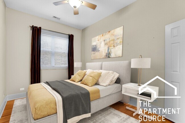 Foto del edificio - 2358 N Damen Ave