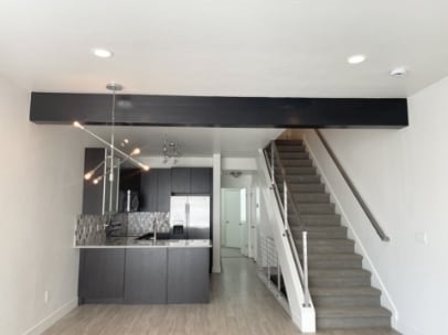 Building Photo - 7740 Rooftop Dr