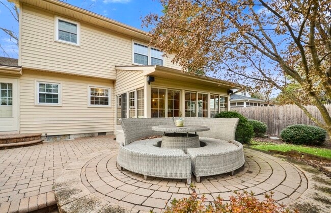 Foto del edificio - 1107 Frederick Ave