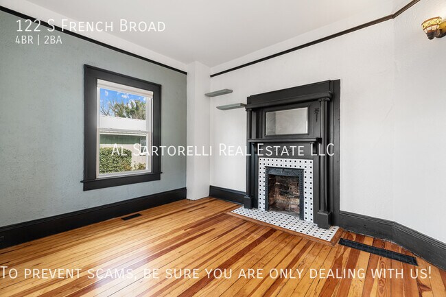 Foto del edificio - 122 S French Broad Ave