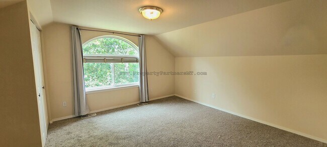 Foto del edificio - 5Bd/2Ba Spacious House in Durston Meadows