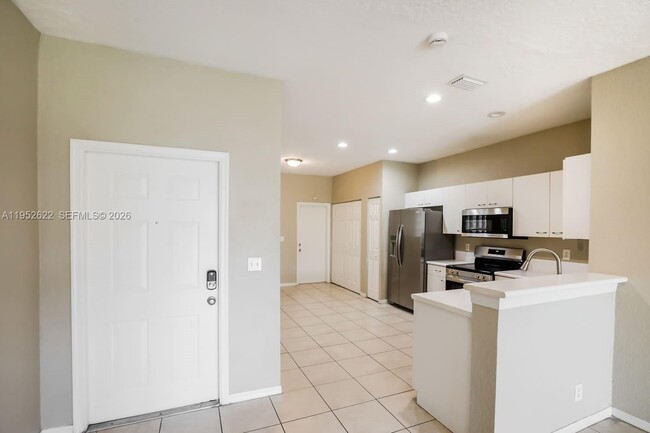 Building Photo - 2500 Cordoba Bend