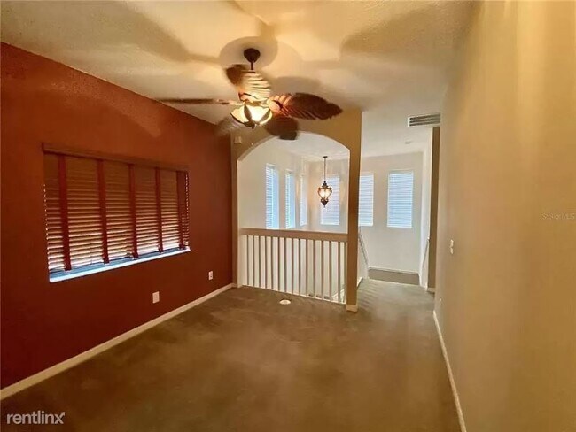 Building Photo - 3 br, 2.5 bath Townhome - 1011 Tullamore Dr