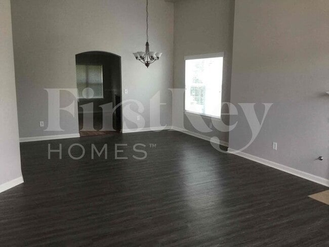 Building Photo - 207 Fairgrove Ln