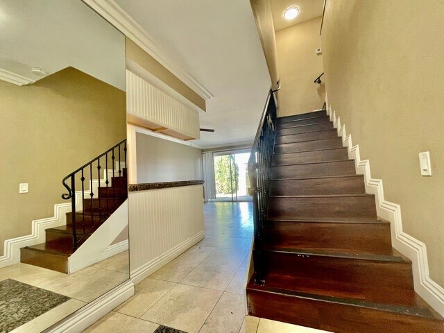 Foto del edificio - 2558 Orange Ave