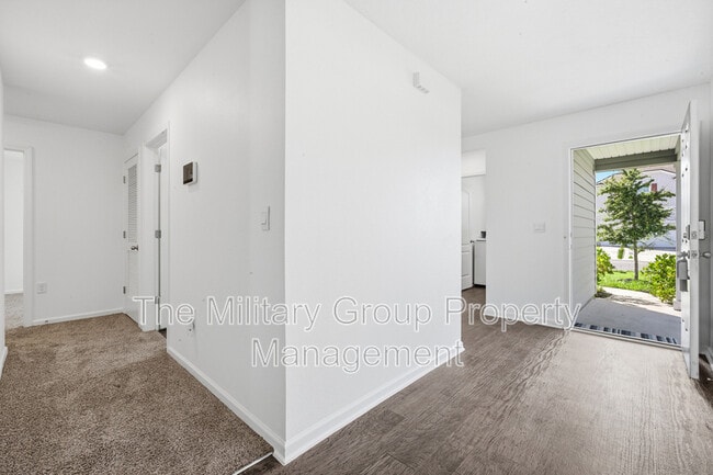 Building Photo - 15729 Equine Gait Dr