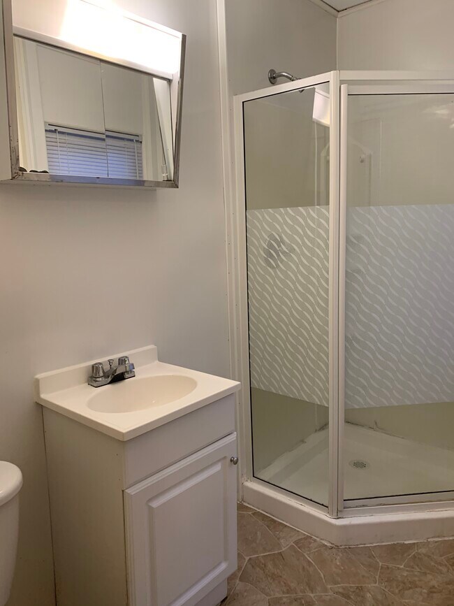 Foto del edificio - 315 W Grand Ave