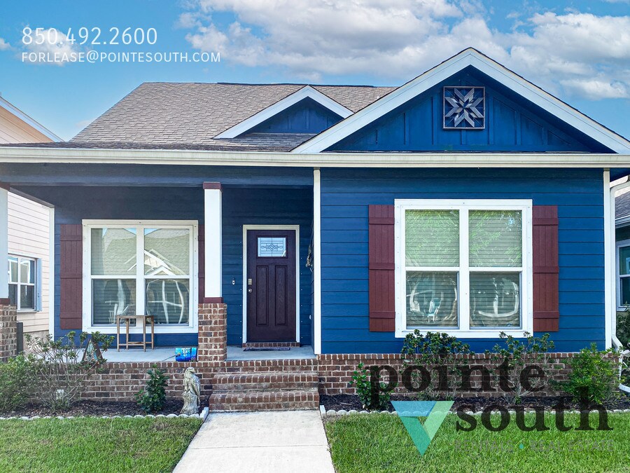Primary Photo - Luxurious Home in Gated Community