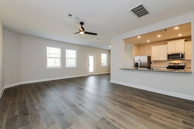 Building Photo - 1104 Princeton Hts Blvd