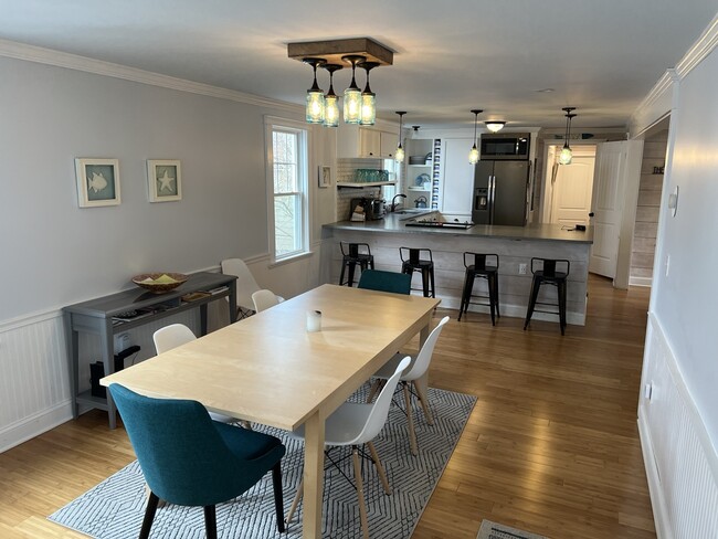 Entrance and Dining - 130 Union Ave