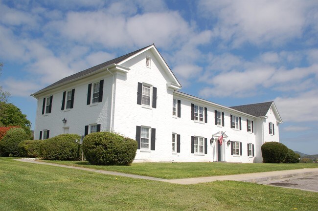 Building Photo - 6502 Carefree Ln