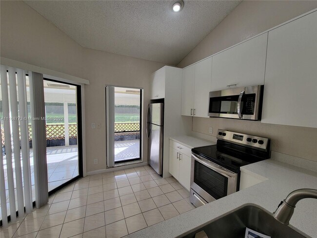 Foto del edificio - 9336 Ketay Cir