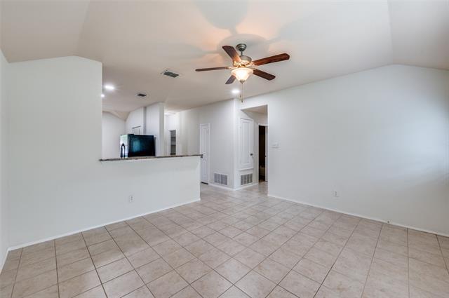 Foto del edificio - 8928 Holliday Ln