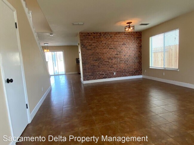 Building Photo - 3 br, 2.5 bath House - 2233 Arnold Drive
