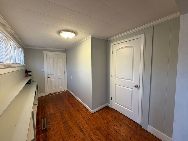 Foto del edificio - Statesville Downtown - 1BD / 1BA
