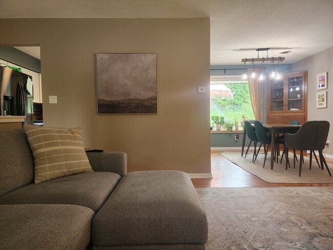 Living/Dining room - 2816 Fernwood St