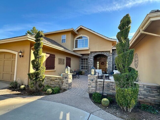 Foto del edificio - 5711 W Linda Ln