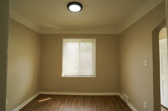 Foto del edificio - Fully Renovated 3-Bedroom Home – Move-In R...