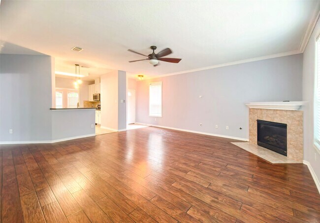 Foto del edificio - 15510 Fir Woods Ln