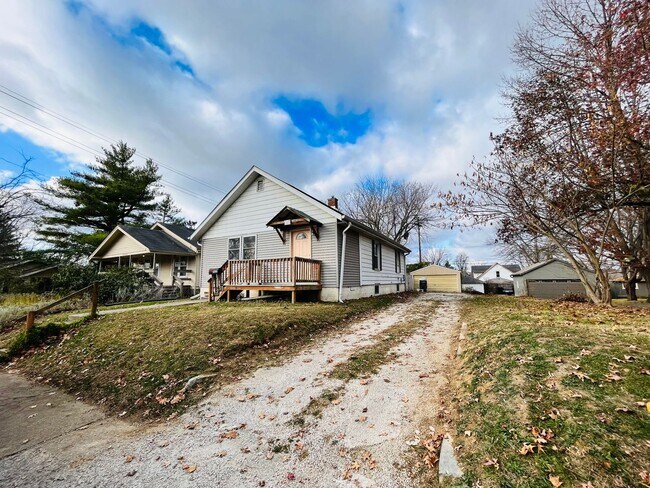 Foto del edificio - Available Now!