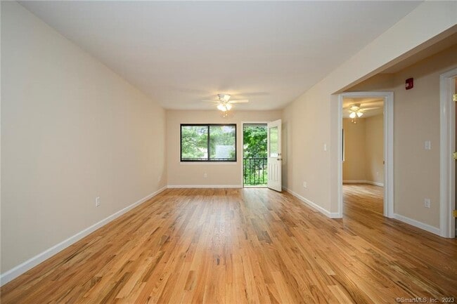 Building Photo - 685 Success Ave