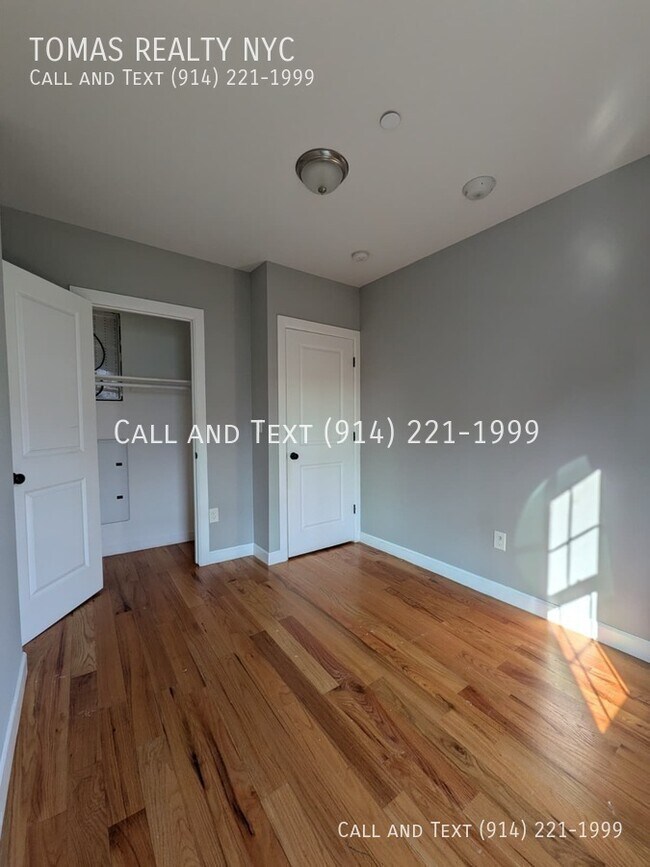 Foto del edificio - 776 E 233rd St