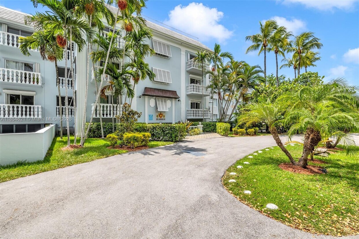 Primary Photo - 1150 Madruga Ave