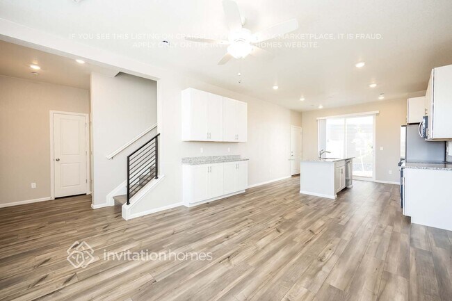 Building Photo - 5627 Bowerman Ln