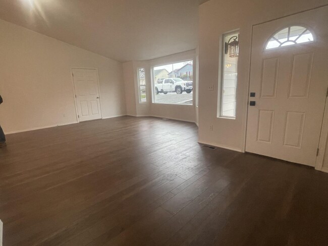 Building Photo - 1700 Winterwood Dr