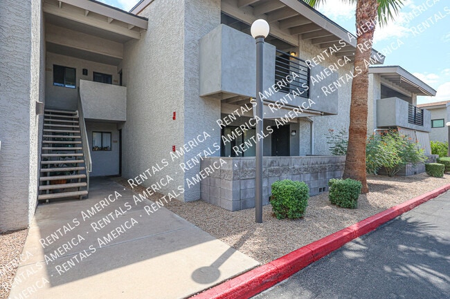 Building Photo - 6480 N 82nd St