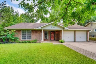 Building Photo - 1703 Cannonwood Ln