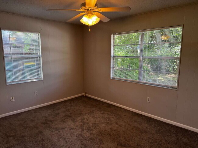 Foto del edificio - "Charming 2-Bedroom Retreat in Destin – Co...