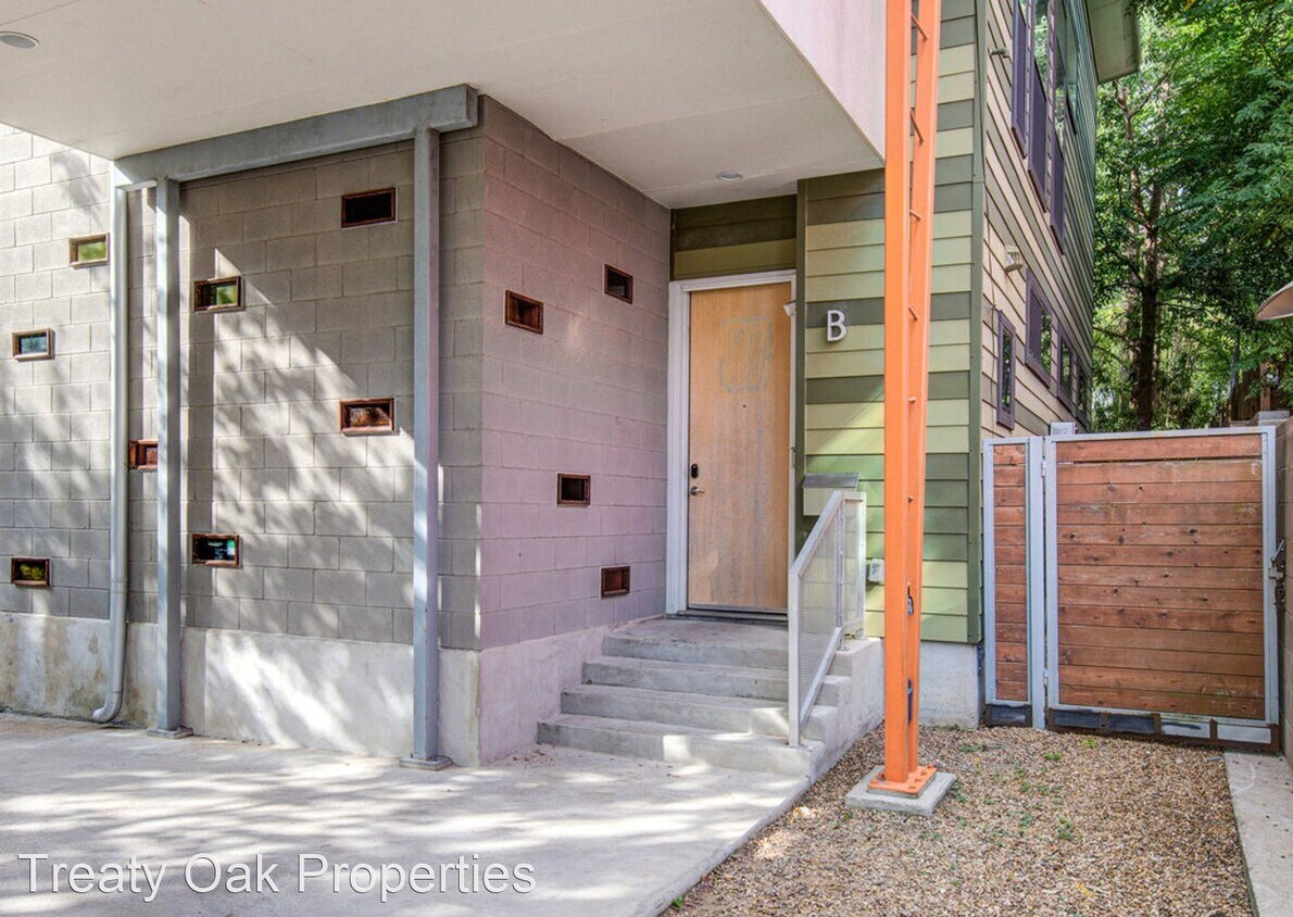 Primary Photo - 2 br, 2.5 bath House - 515 El Paso St #B