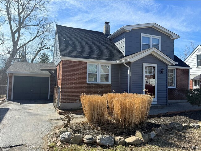 Foto del edificio - 77 Balbach Dr