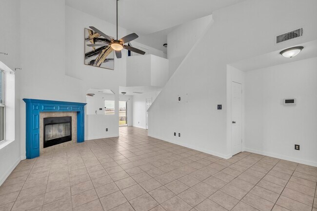 Foto del edificio - 4205 Thunder Creek Dr