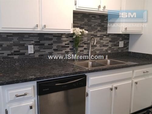 Foto del edificio - 14417 Tiara St