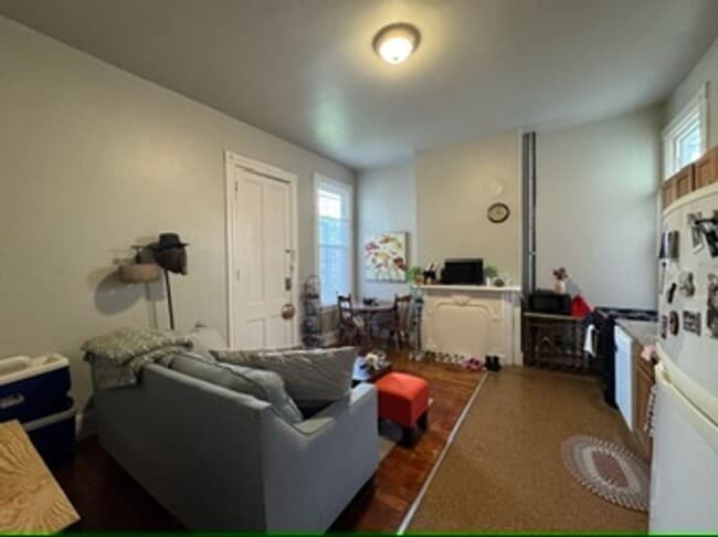 Building Photo - 26 Conklin St