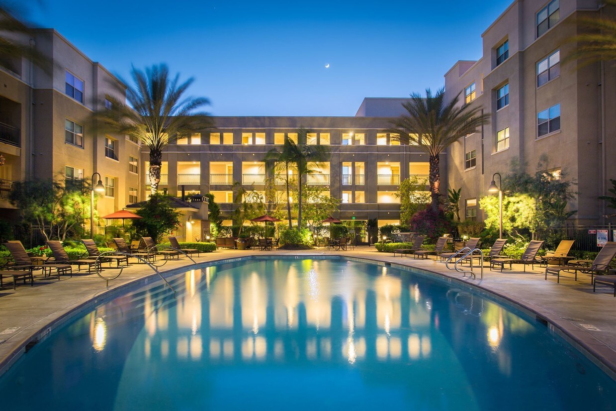 Paragon Apartments Monrovia, CA