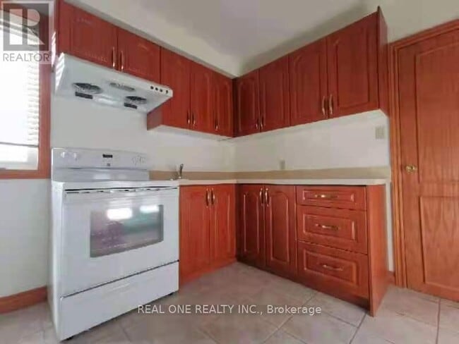 Building Photo - 280 Terrace Dr