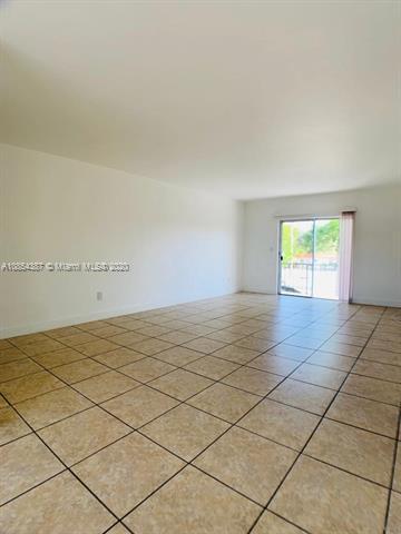 Foto del edificio - 575 NE 143rd St