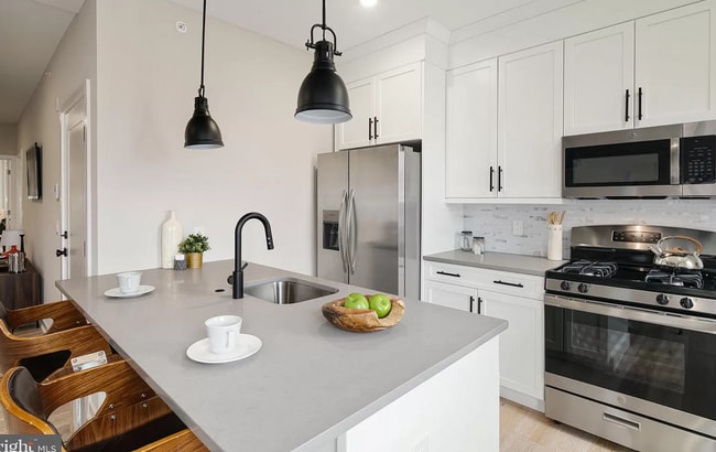 Building Photo - 3712 Midvale Ave